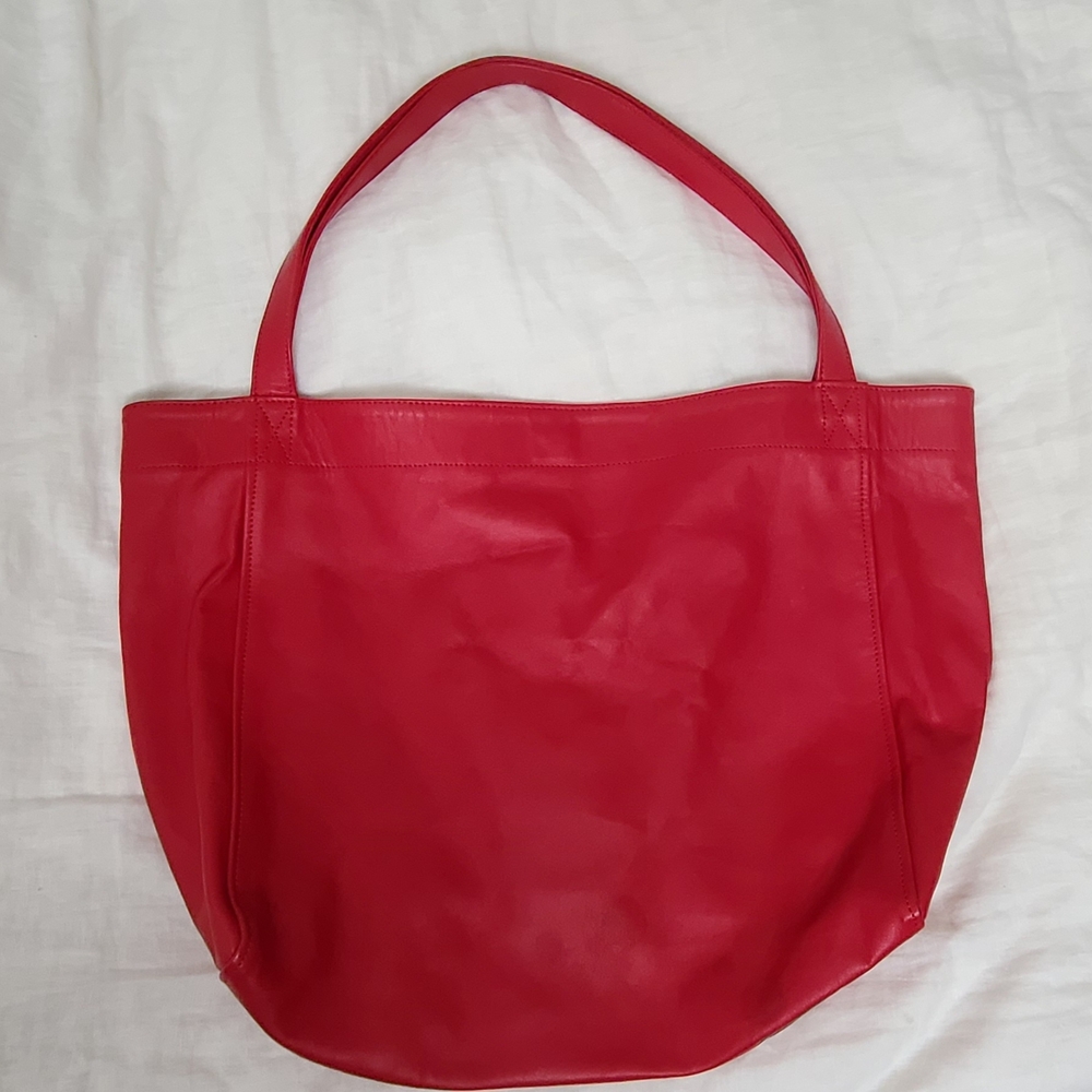 OVERSIZED LAMB LEATHER STATEMENT TOTE IN TOMATO RED - Picture 2 of 16